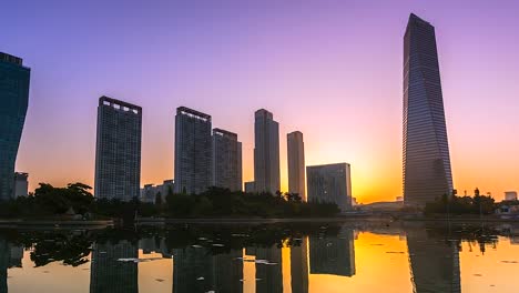 4-k-Zeitraffer-Nacht-zu-Tag-View-von-Songdo-Central-Park-in-Incheon-City-von-Südkorea