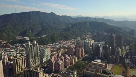 Taiwan-día-soleado-taipei-ciudad-parque-aéreo-panorama-alpino-4k