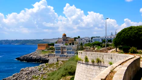 See-Terrasse-Dorf-Santa-Cesarea-Terme-Salento-Apulien-Lecce-Italien