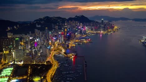 4-k-Hyperlapse-Antenne-Szene-von-Hong-Kong-City-mit-Victoria-Bay-Szene-im-Sonnenuntergang