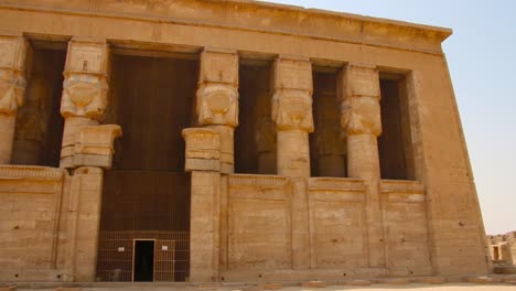 The-beautiful-ancient-temple-of-Dendera-or-Hathor-Temple.-Egypt,-Dendera,-Ancient-Egyptian-temple-near-the-city-of-Ken.