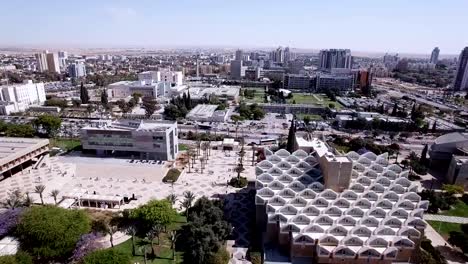 Drohne-über-Ben-Gurion-Universität-des-Negev-Wüste