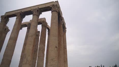 Temple-of-Olympian-Zeus-in-Athens,-Greece.