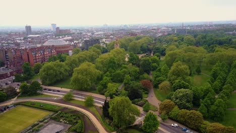 Flying-above-the-Hyde-park-in-London