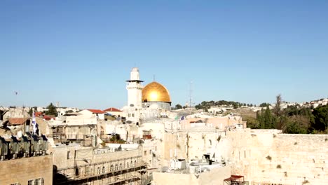 Cúpula-de-la-roca-y-la-muralla-occidental-en-Jerusalén