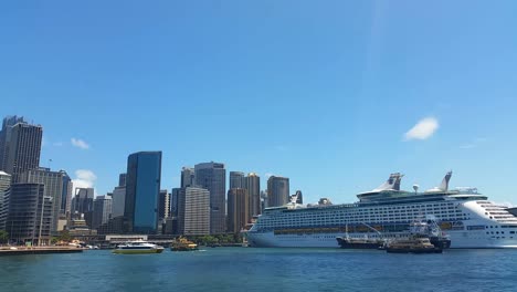 SYDNEY-HARBOUR,-AUSTRALIA---JANUARY-22,-2015