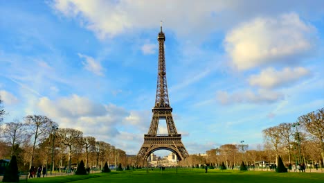 Tour-Eiffel-Zeitraffer-Paris-Frankreich