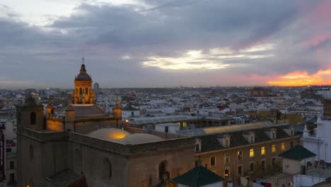 Sevilla-Sonnenuntergang-panorama-Blick-auf-die-Kathedrale-4-k-Spanien