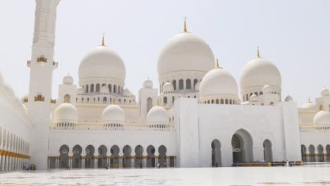 uae-main-mosque-inside-hall-day-light-panoramic-view-4k