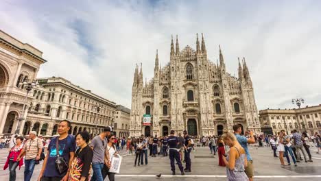 Catedral-Plaza-poca-panorama-de-día-soleado-duomo-4-tiempo-hiper-k-caer-Italia