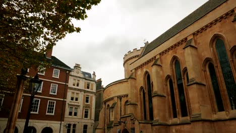 Gimbal-shot-featuring-the-famous-Temple-Church-in-London,-England,-UK