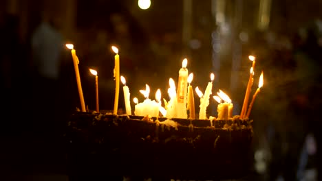 Velas-de-la-iglesia-del-sepulcro-santo-en-Jerusalén