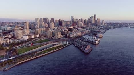 Vista-de-Seattle-Downtown-Waterfront-tren-aéreo-City