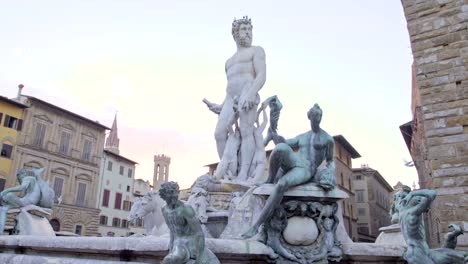 Wunderschönen-Brunnen-der-Neptun-in-Florenz