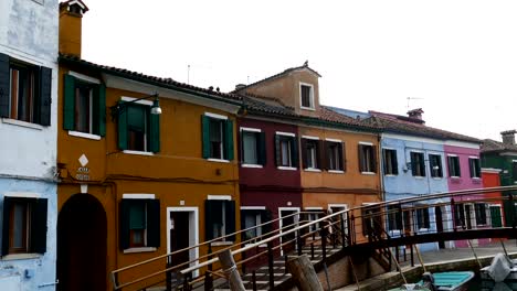 Ansicht-von-Burano,-Italien.-4K