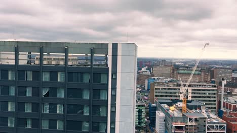 Panorama-sombrío,-gris-del-horizonte-urbano-de-Birmingham