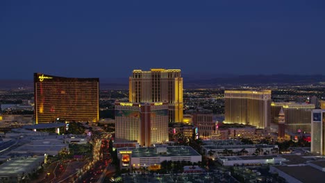 Vista-aérea-de-Las-Vegas-Strip-de-noche.