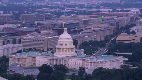 Luftaufnahme-des-Kapitol-und-der-National-Mall.