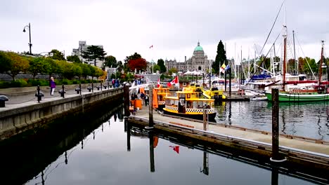 Victoria-Inner-Harbour-und-British-Columbia,-Kanada