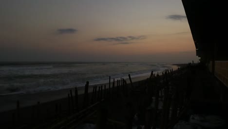 großen-Sonnenuntergang-am-Parangtritis-Strand,-Yogyakarta,-Indonesien