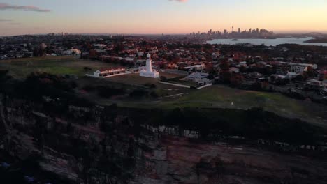 LightHouse-Fly-In