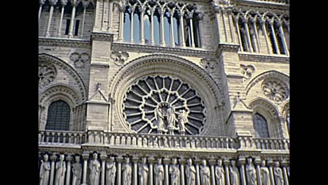 Paris,-Notre-Dame