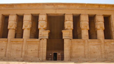 The-beautiful-ancient-temple-of-Dendera-or-Hathor-Temple.-Egypt,-Dendera,-Ancient-Egyptian-temple-near-the-city-of-Ken.