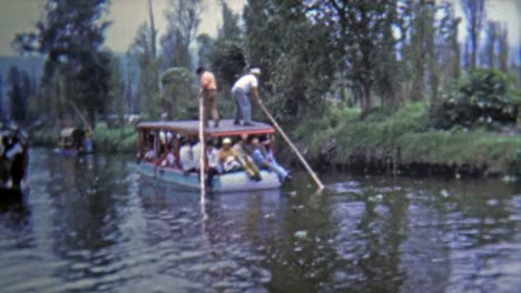 1973:-Einzigartige-tourist-Boot-von-Dschungel-Wasserstraßen.