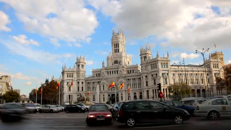 Tráfico-la-Cibeles-Square,-Madrid.-Lapso-de-tiempo