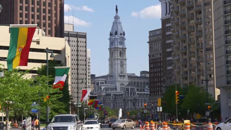 Vereinigte-Staaten-Kathedrale-von-Philadelphia-Stadt-Halle-der-Blick-auf-die-Straße-4-k,-Pennsylvania