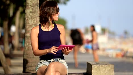 Tablet-in-der-Sonne