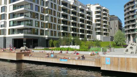 people-swimming-scandinavian-waters-in-oslo,-norway