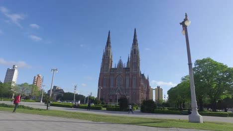 Catedral-de-La-Plata-en-Buenos-Aires,-Argentina