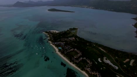 Panorama-aéreo-del-océano-y-la-isla-Mauricio