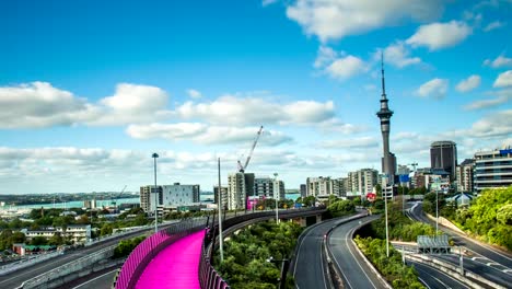 Zeitraffer---Skyline-von-Auckland-City-mit-dem-Sky-Tower,-Neuseeland