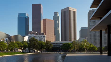 Die-Innenstadt-von-Los-Angeles-und-Brunnen-Tag-Dolly-Zoom-Hyperlapse-Timelapse