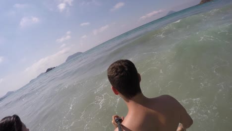 Couple-having-fun-on-the-beach