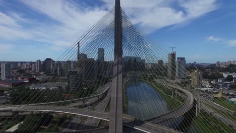 Estaiada-Brücke-in-Sao-Paulo,-Brasilien