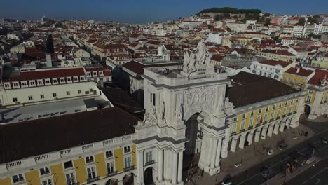 Flying-in-Praca-do-Comercio,-Lisbon,-Portugal