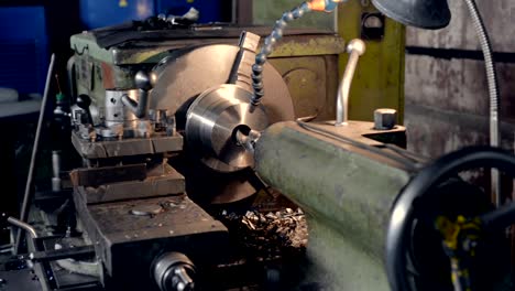 Old-vintage-lathe-in-the-factory-shop.