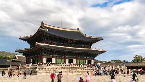 4K-Zeit-verfallen-Tourist-im-Gyeongbokgung-palace