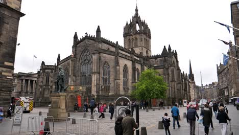 St-Giles-cathedral,-Edinburgh,-United-Kingdom,-May-23rd-2018--4k-10-bit