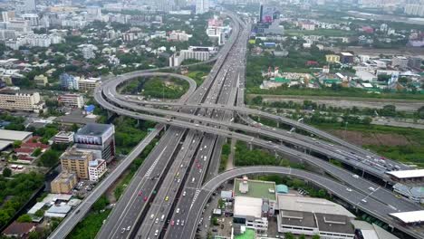 look-down-to-traffic-in-highway-in-day-time,-4k-video