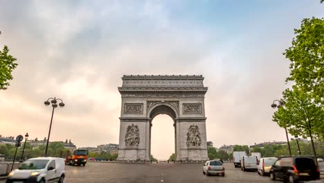 Lapso-de-tiempo-de-Francia-París-4K,-ciudad-horizonte-timelapse-en-el-arco-del-triunfo-y-Campos-Elíseos