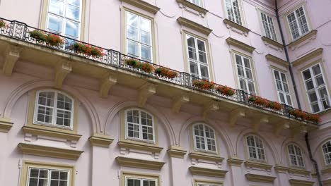 Baroque-Interior-Yard-Bulding