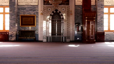 Sharm-el-Sheikh,-Egypt---November-30,-2016:-interior-inside-a-mosque
