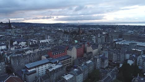 Aerial-view-of-Edinburgh,-Scotland