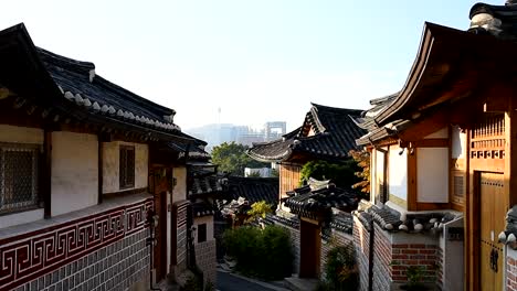 Bukchon-Hanok-Village-in-Seoul-,-South-Korea