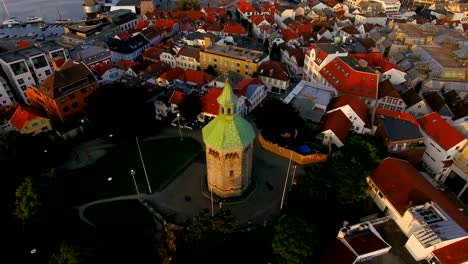 Antenne:-Valberg-Turm-in-Stavanger,-Norwegen