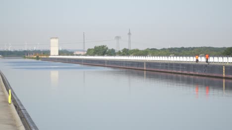 Magdeburg-Wasser-Brücke.-Berühmte-Wasserstrasenkreuz